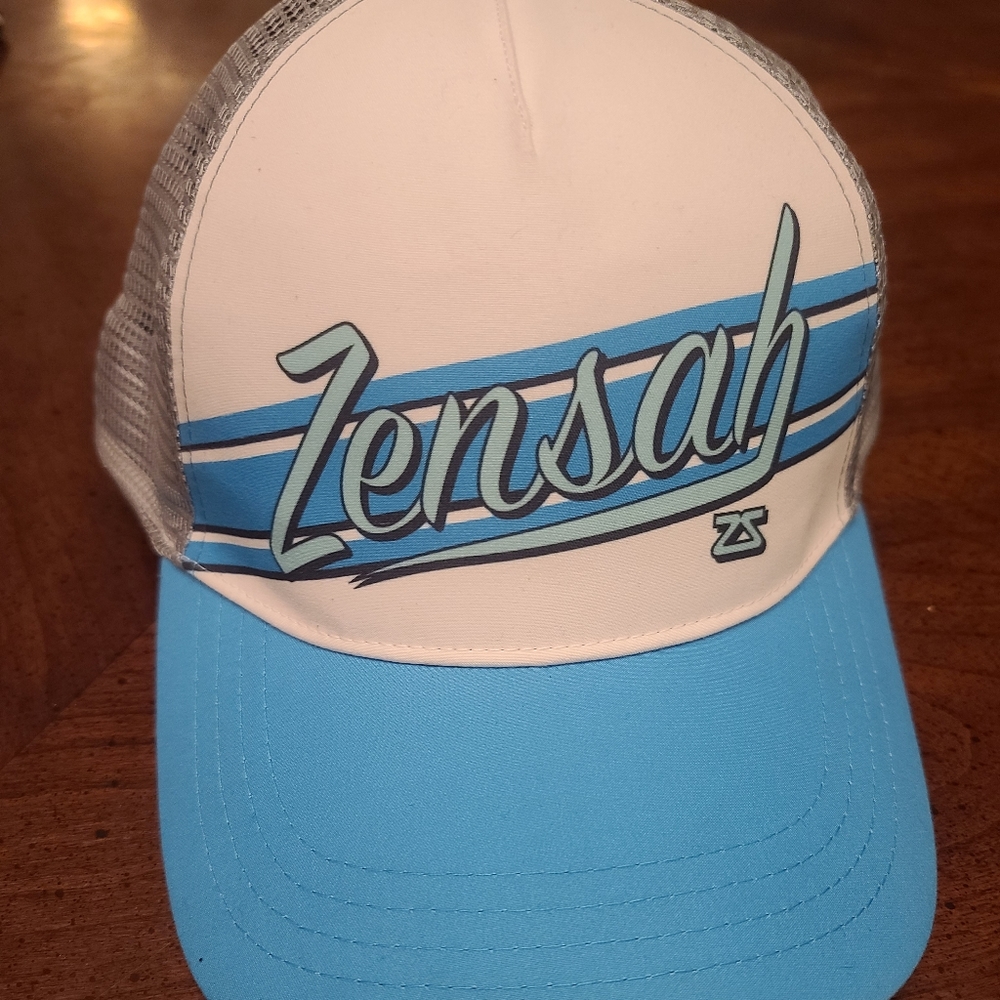 New Without Tag Zensah blue and white and gray men's HAT.